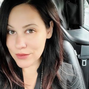 Meet your Posher, Amanda jo